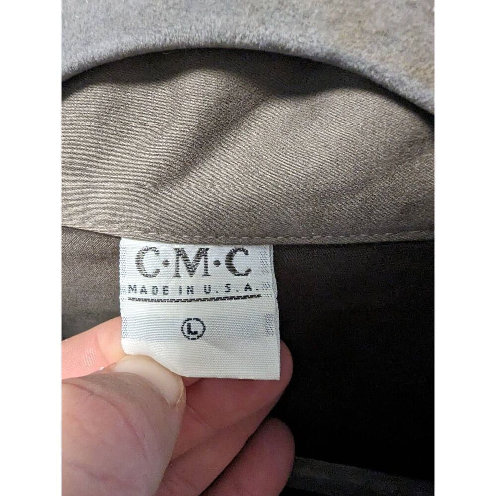 CMC Long Sleeve Collared Button Down Top - Picture 4 of 6